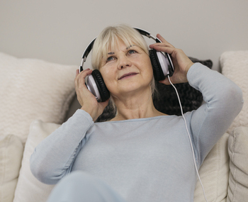 ¿Qué relación hay entre alzhéimer y música? – Teleasistencia