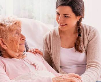 Cómo tratar a personas mayores con alzhéimer